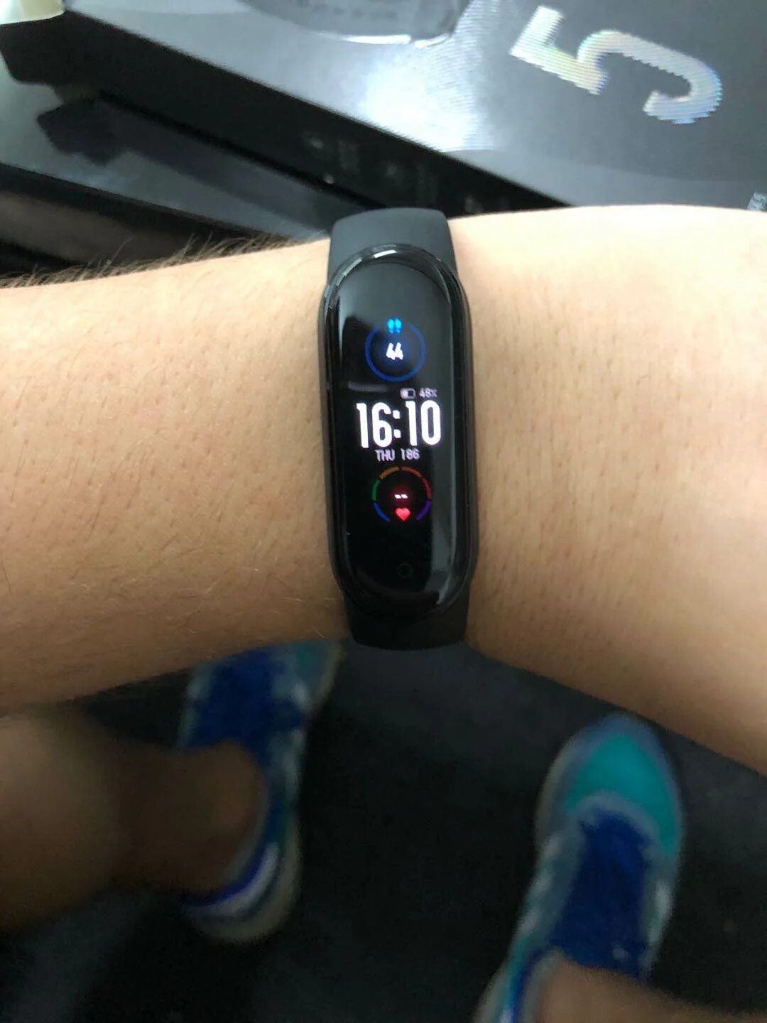 Band m7 приложение. Браслет xiaomi mi band 5. xiaomi mi band 6 коробка. браслет xiaomi mi band 6. часы сяоми ми бэнд 5.