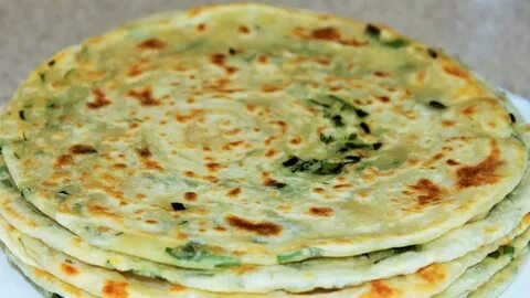 Лепешка с яйцами и зеленым луком