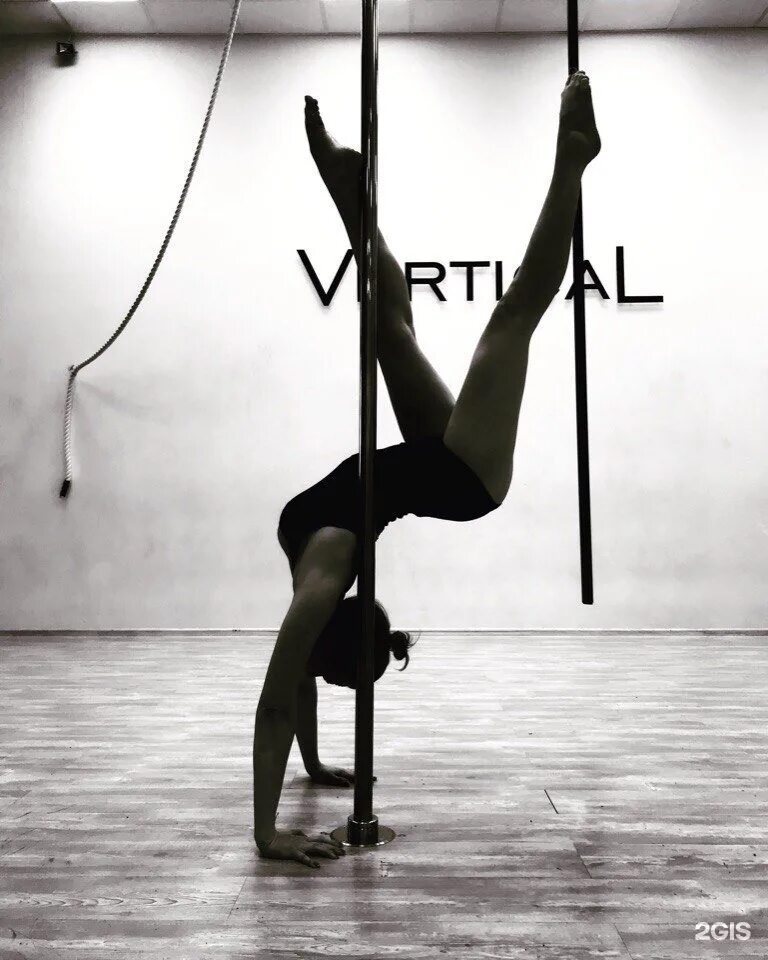 Мастерская современного танца тюмень. Танцы тюмень для девушек. Тюмень школа танцев профи. Танцы тюмень для девушек. Танцевальная студия.