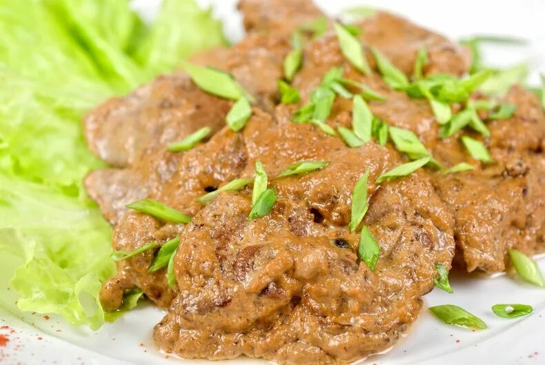 Как правильно и вкусно приготовить печень. Печень жареная соломкой. печенка с горчицей. жареная печень с зеленью.. блюда с печенью свиной.