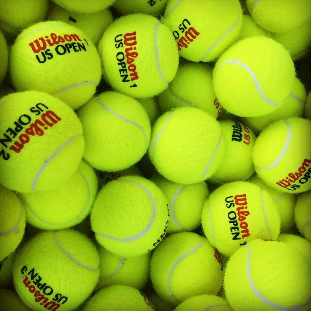Мяч для большого тенниса. Мячик для тенниса. Теннисный мяч для большого тенниса. Желтые мячи для большого тенниса. Первый теннисный мяч