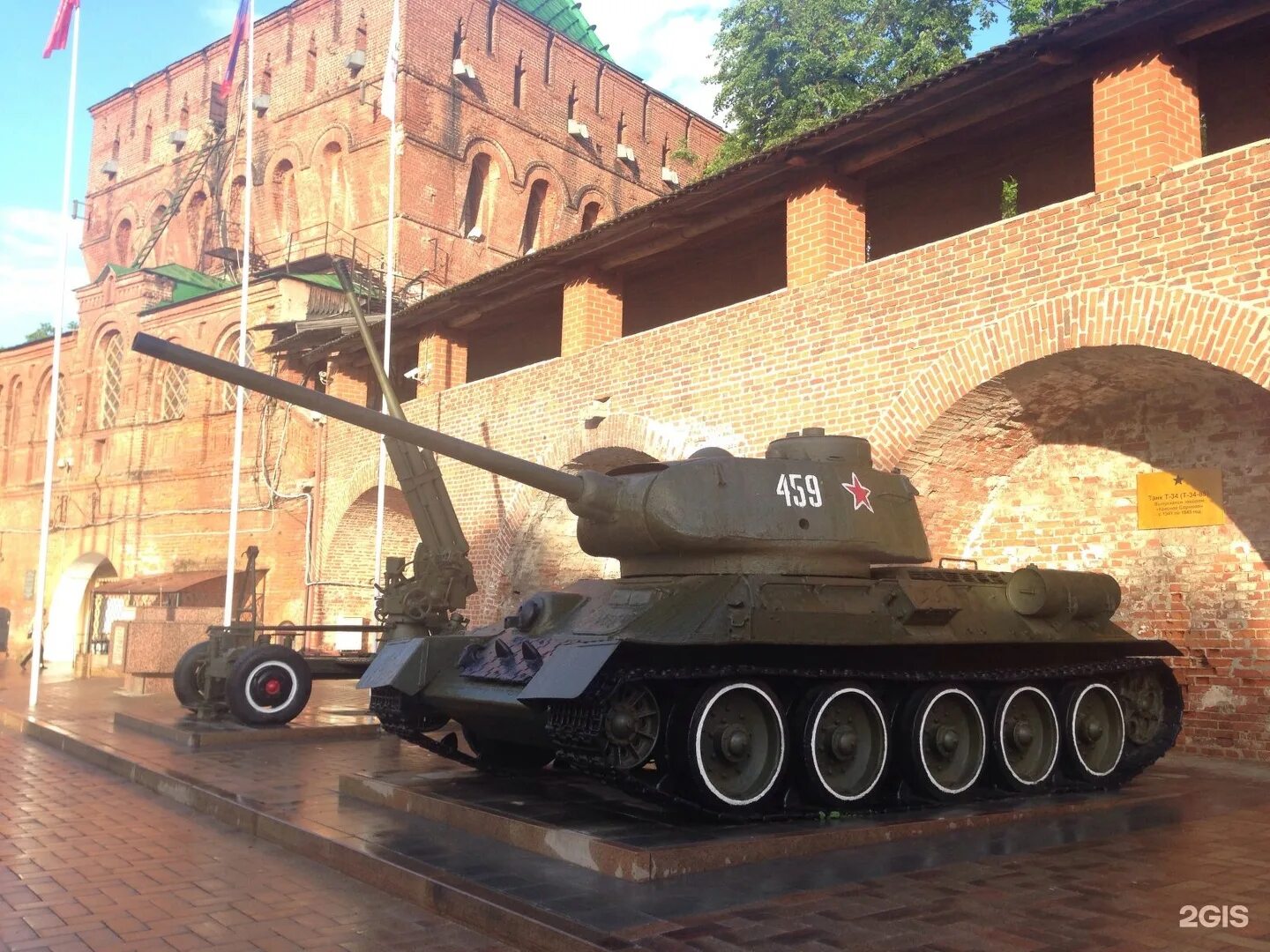 Т-34 Нижний Новгород. Памятник т-34 в Нижнем Новгороде. Т 34 85 В Нижнем Новгороде. Вечный огонь танк т34 Нижний Новгород. Нижегородский танковый