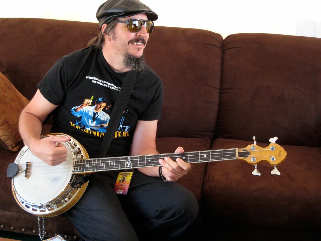 Les claypool bass