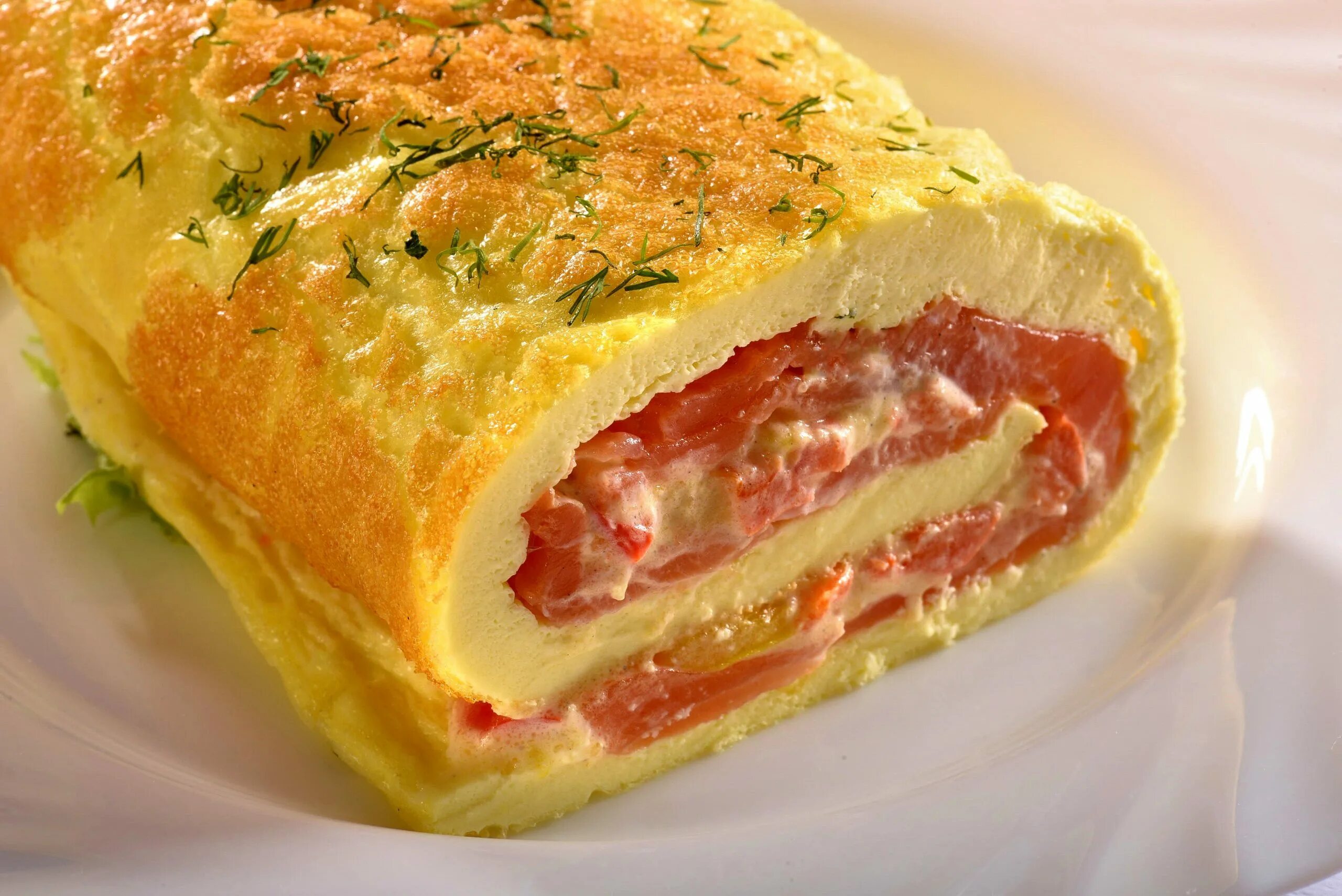 Омлет с зеленью. Омлет рулет рецепт с фото. Японский омлет «тамаго-яки». Омлет рулет рецепт с фото. Рулет омлетный с плавленным сыром.