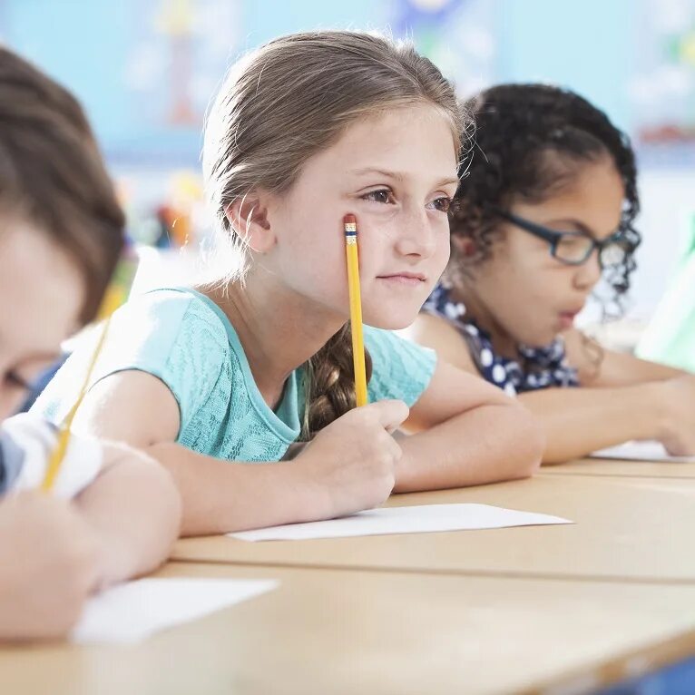 Готовимся к урокам английского в школе. 11+ Школа. School Kids about. Children at School.