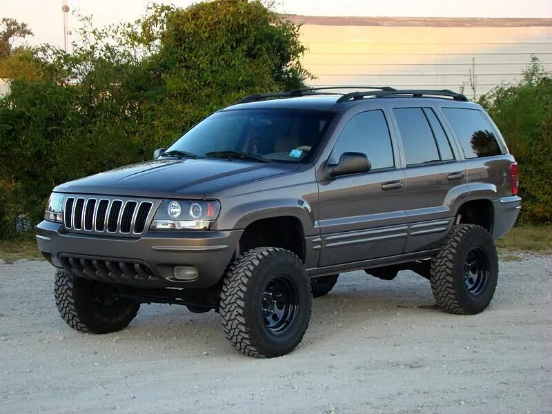 Купить б/у Jeep Grand Cherokee II (WJ) 4.0 AT (190 л.с.) 4WD бензин автомат в Мо