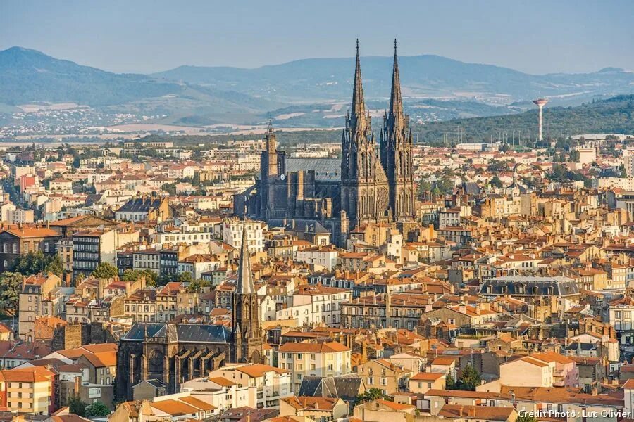 French cities. Clermont-Ferrand Франция. Клермон-Ферран Франция достопримечательности.