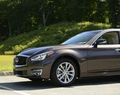 Infiniti q70