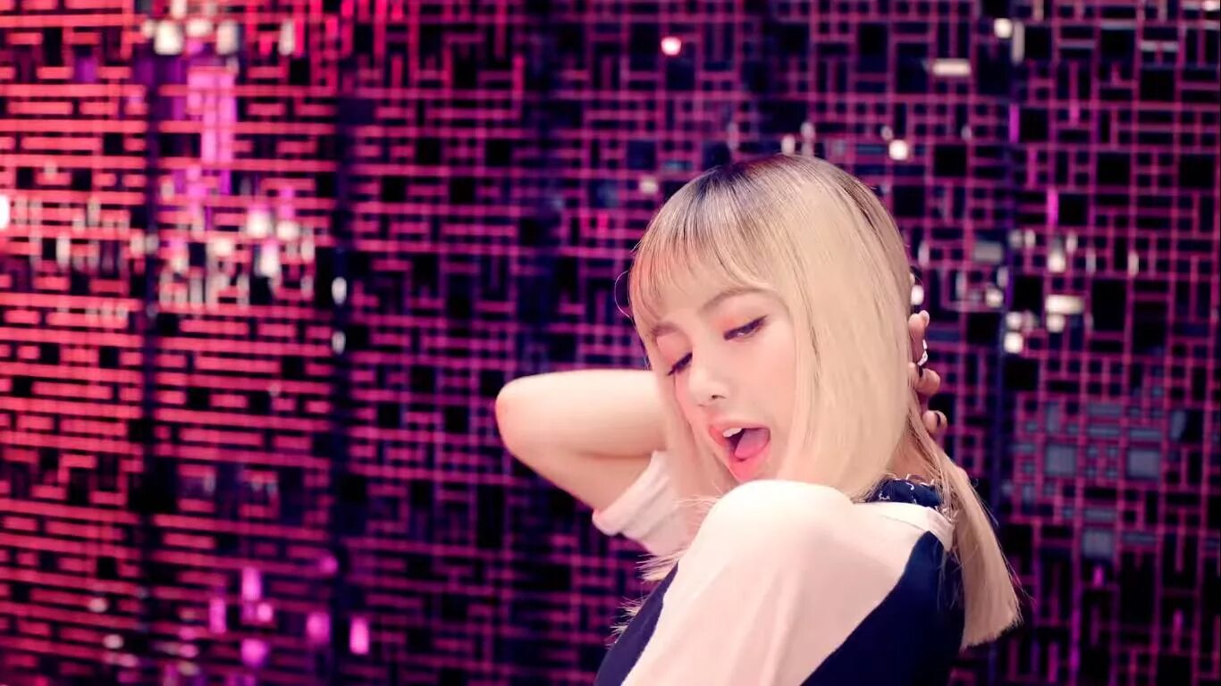 Пинк бумбая. Блэк пинк. блэк пинк бумбая лиса. black pink бумбая. блэк пинк boombayah.