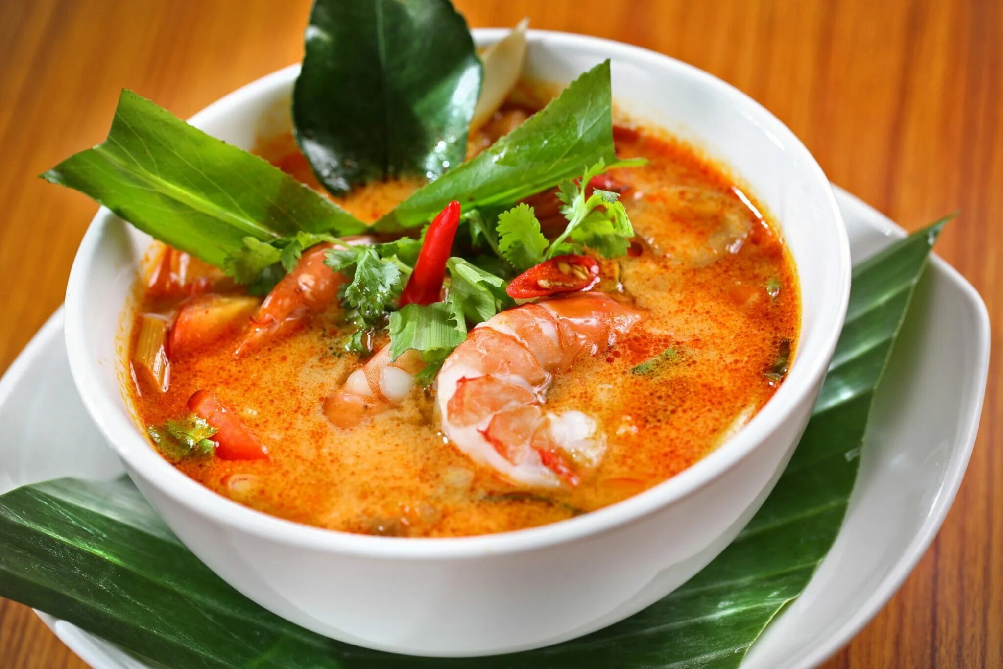 Тайский суп том ям. Tom Yum суп. Том ям кунг (Tom Yum Goong). Суп Tom Yum (том ям).