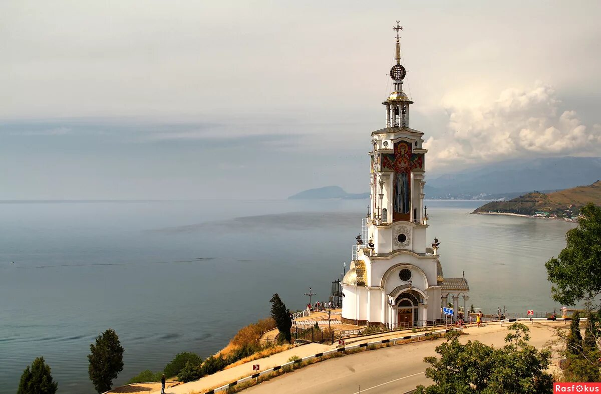 храм-маяк святителя николая чудотворца (село малореченское). храм маяк в крыму. храм маяк в крыму малореченское. храм маяк в крыму. храм маяк в крыму.