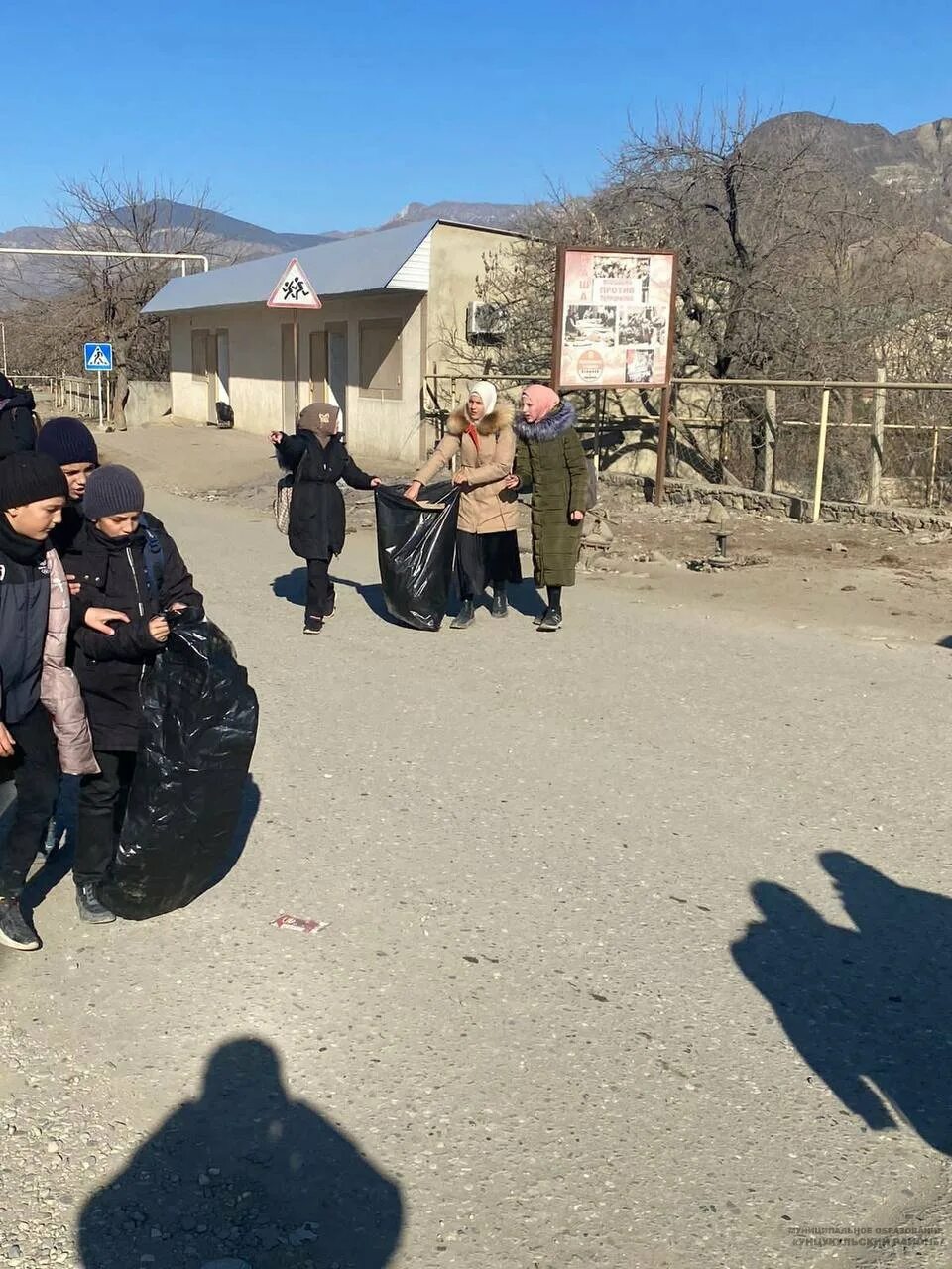 Погода майданское унцукульский. Майданское Унцукульского района. Село Майданское Унцукульский район Дагестан. В селе. Зиранинская СОШ Унцукульского района.