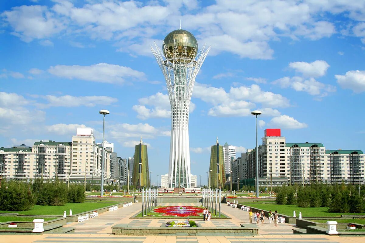 Астана какая республика. Монумент Астана-Байтерек. Астана башня Байтерек. Монумент астатана Байтерек. Монумент Байтерек в Нурсултане.