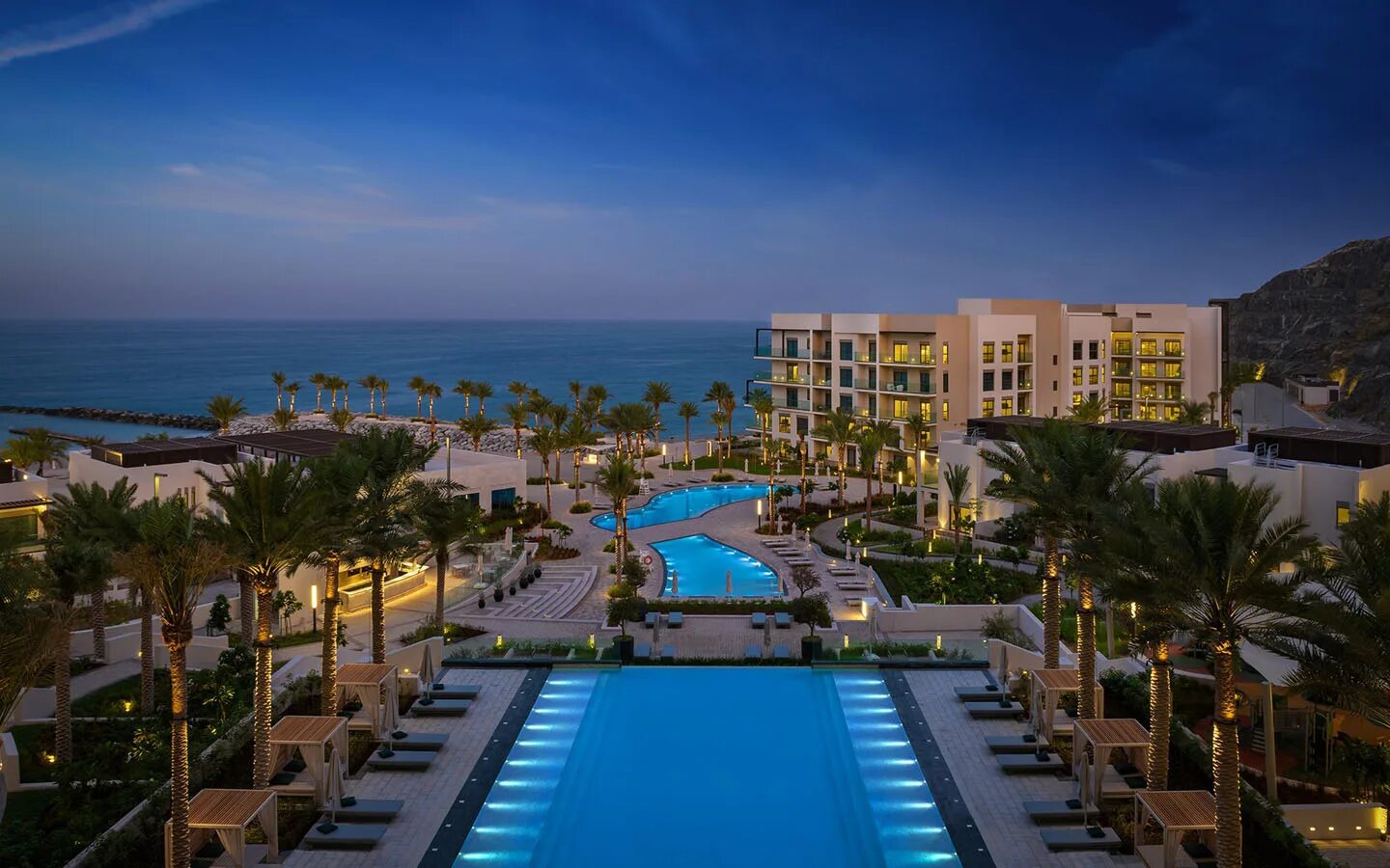 Фуджейра Бич Резорт. Палас Бич Резорт Фуджейра 5. ОАЭ отель Palace Fujairah Beach Resort. Фуджейра address Beach. Address отель