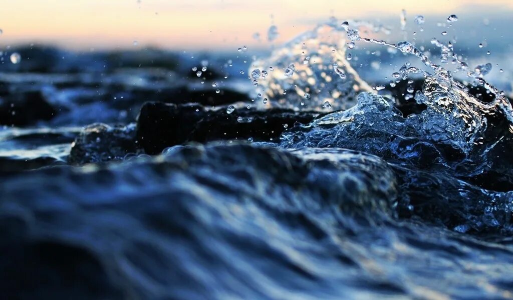 Вода макро. Остывшая вода. Вода река. Остывшая вода. Остывшая вода.