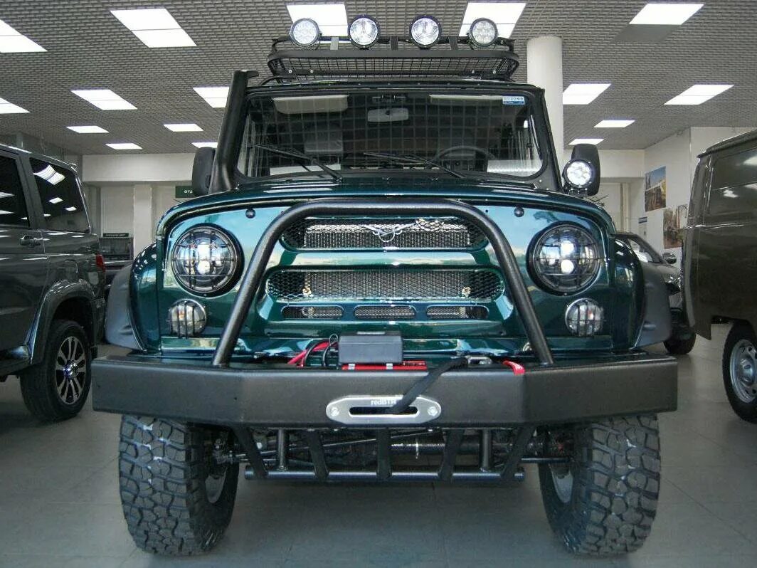 уаз хантер на порталах. злая решетка на уаз хантер. уаз хантер в сноу раннер. уаз hunter 1.