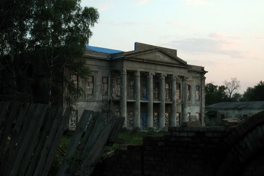Усадьба ширинского-шахматова, александровск,. Усадьба юзбаша, г. Усадьба юзбаша, г. Усадьба юзбаша в александровске. Александровск луганская.