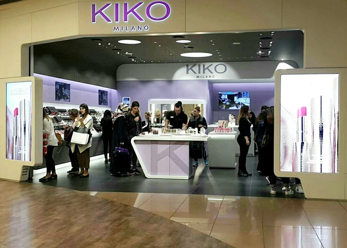 Kiko вегас. Магазин кико в москве. Кико милано массмаркет. Метрополис кико магазин. Кико милано косметика.