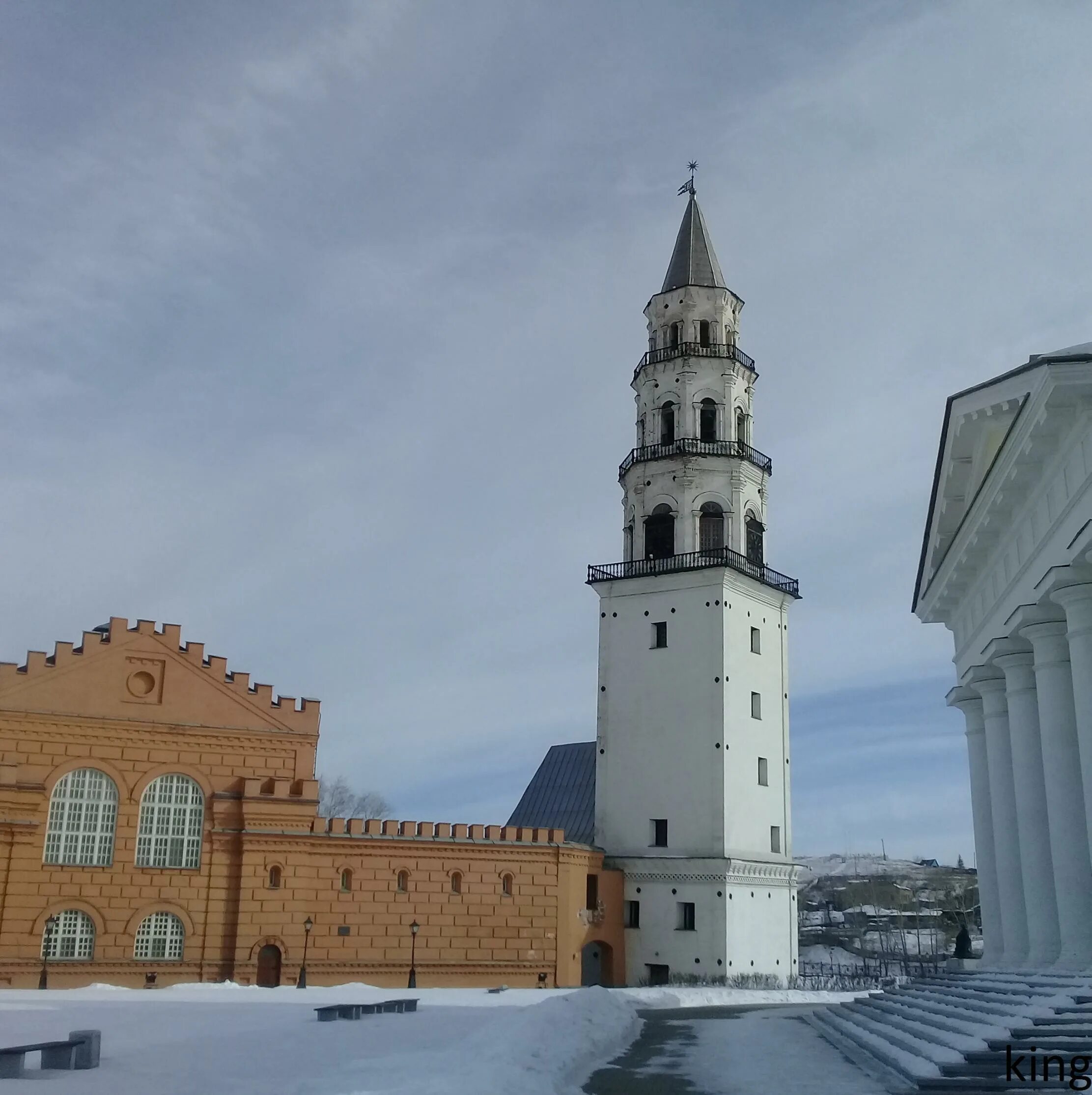 Невьянский музей башня. Башня демидовых в невьянске. невьянская наклонная башня демидовых. наклонная башня в невьянске. невьянская башня музей мороженого.