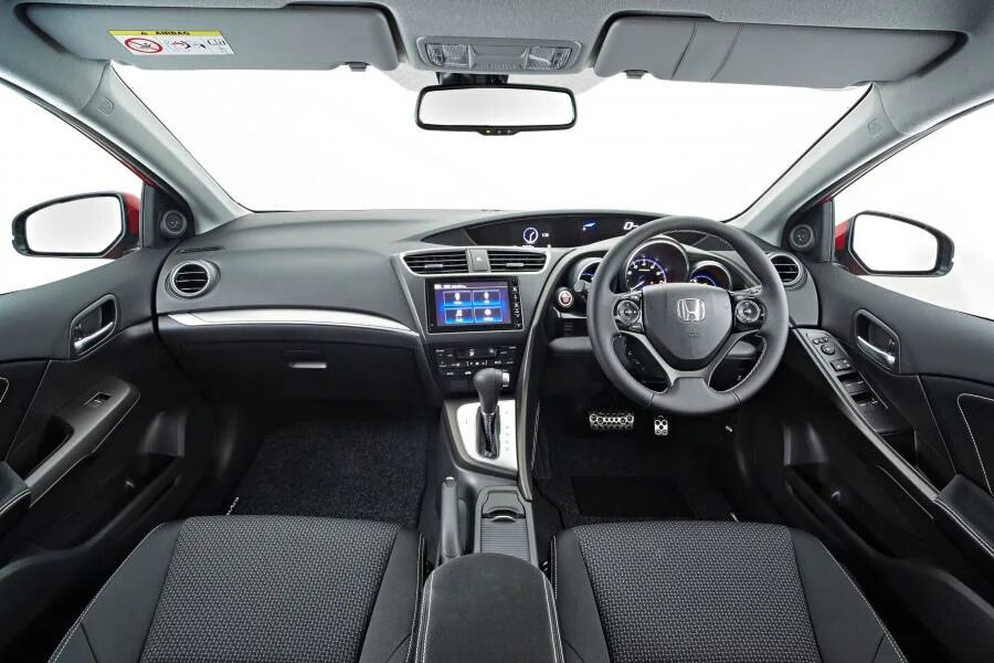 Салон civic 5d. Хонда цивик 2015 хэтчбек. зонда цивик 2015 хетчбэк. honda civic 2015 салон. хонда цивик хэтчбек 2015 года.