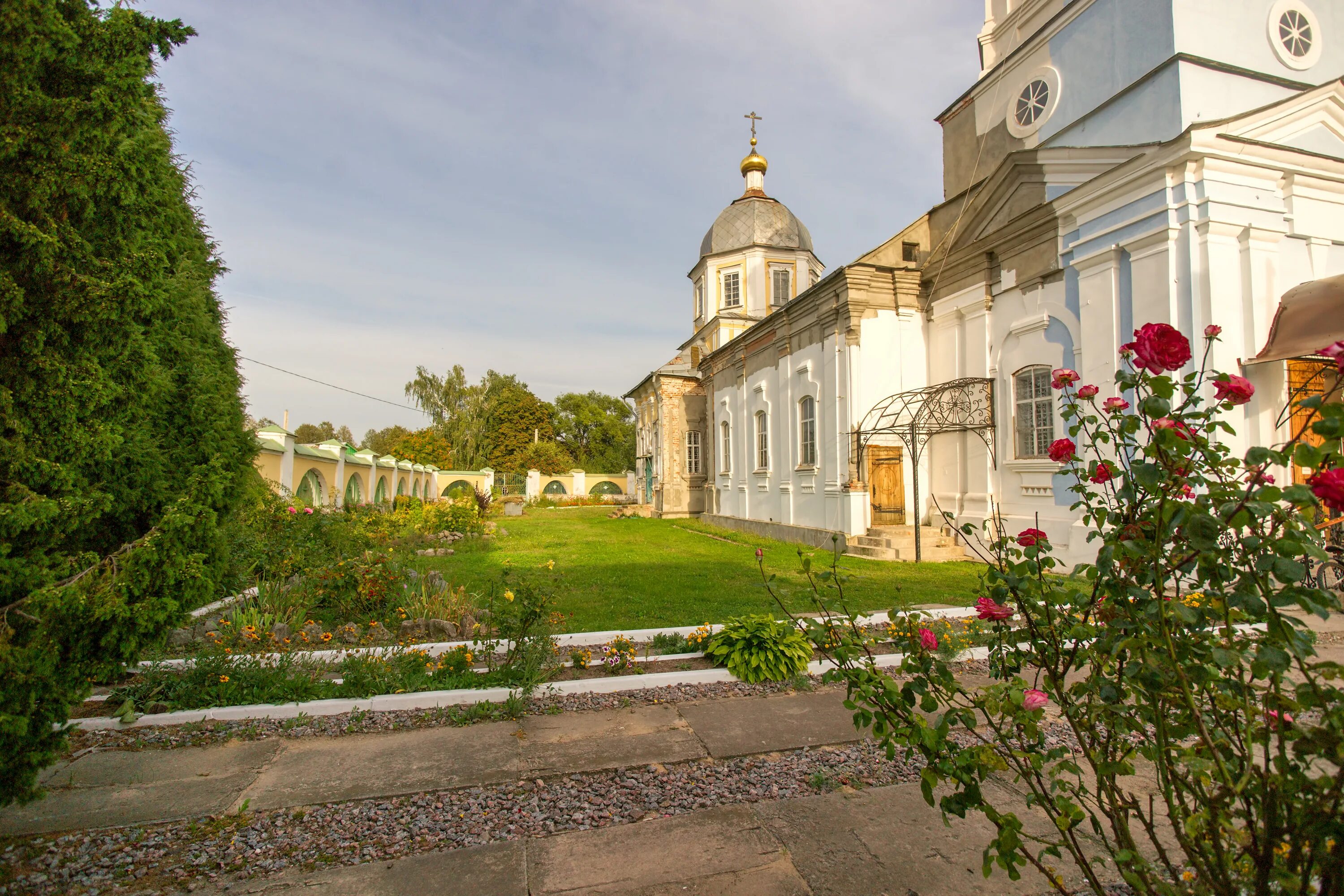 Фото дмитровска. Храм Дмитрия Солунского Дмитровск. Дмитровск-Орловский. Город Дмитровск Орловская область. Дмитровск Орловский храм Дмитрия Солунского.