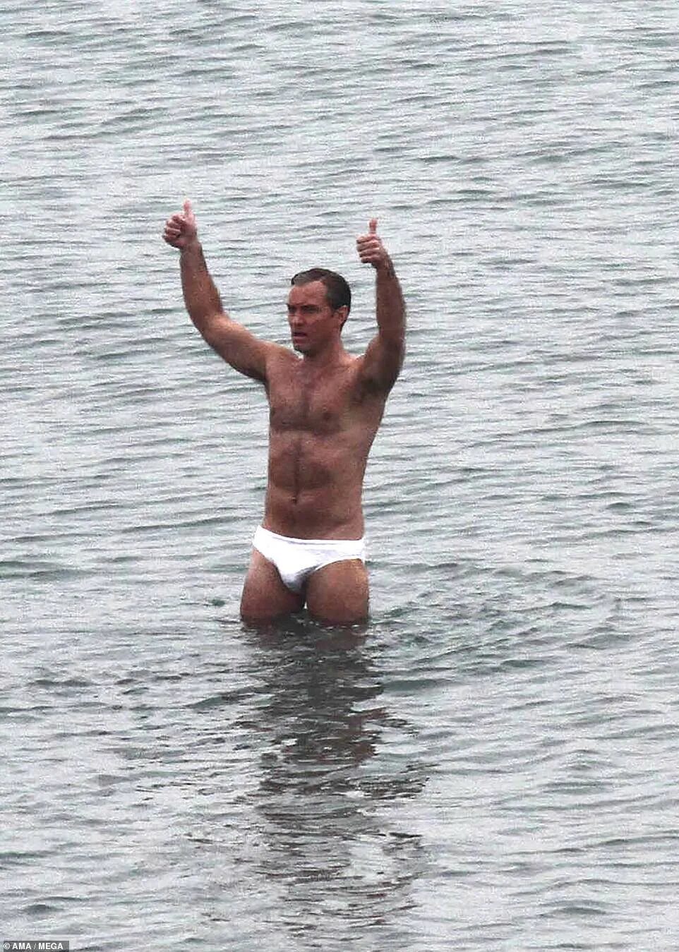 Дмитрий Медведев Голый