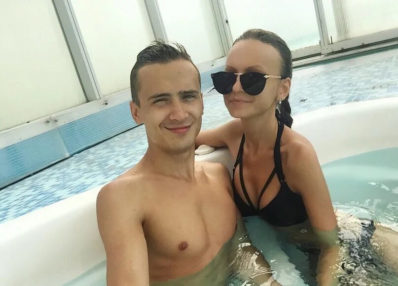 Частный архив пары. Пара ищет мужчину. Мжм фотосессия. М м парень ищет парня. Пары мж москва.