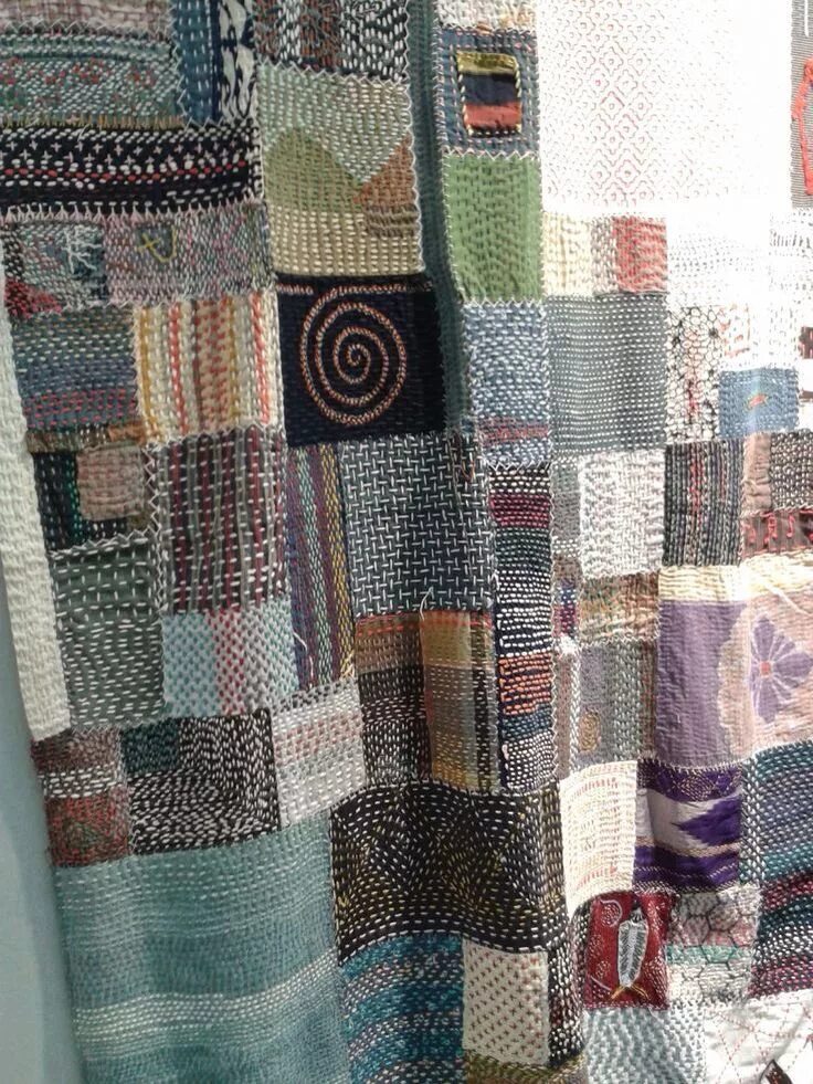 Японский стиль боро сумки. Японская лоскутная техника боро. Стиль боро сашико японская вышивка. Ленивый боро пэчворк техника. Японский пэчворк сашико и боро.