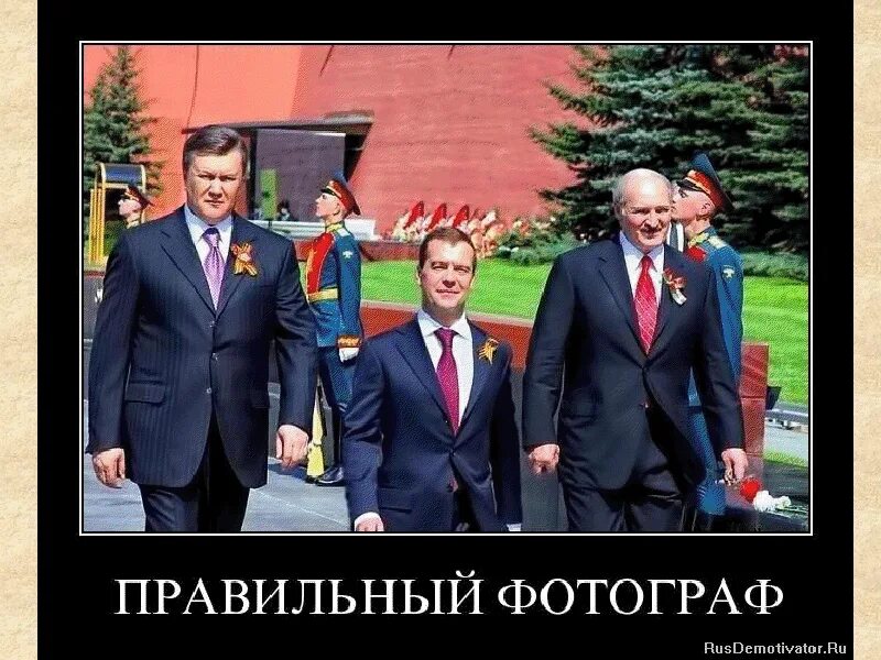 Средний был и так и сяк младший