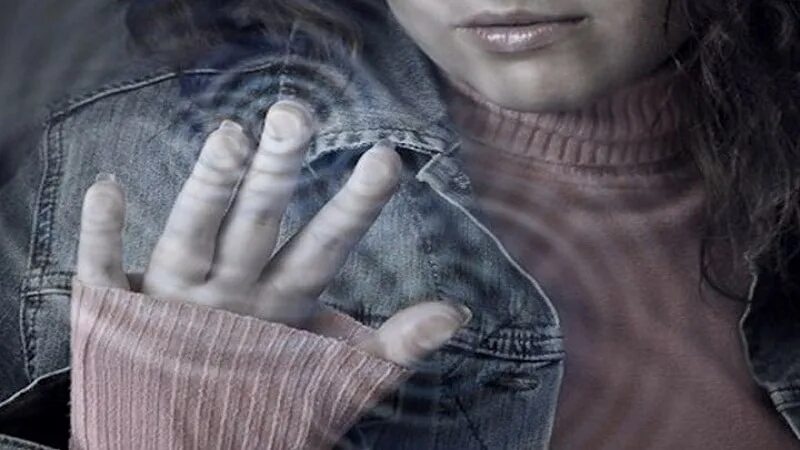 Домогательства к женщине. Как называется фобия прикосновений. Боязнь прикосновений других людей. Гаптофобия боязнь. Человек панически боящийся прикосновений.