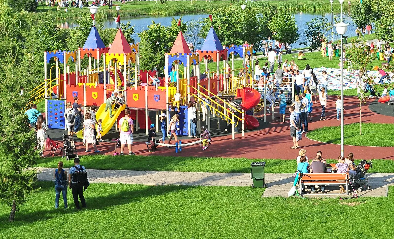 Парк кусково площадки. Парк на новослободской делегатский. Парк вднх детские площадки. Лучшие парки москвы с детьми. Парк горького лениногорск детская площадка.