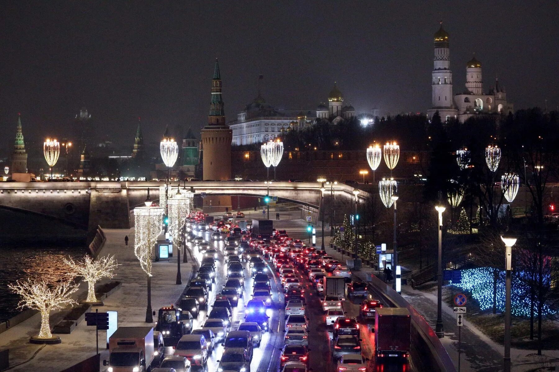 Москва ночью. Самые красивые места Москвы. Ночь в зимней Москве. Пробки в Москве вечером. Когда будет вечер в москве