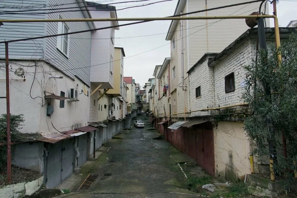 The Russian Favelas of Sochi - How Car Garages Can Be Turned into Profitable Mul