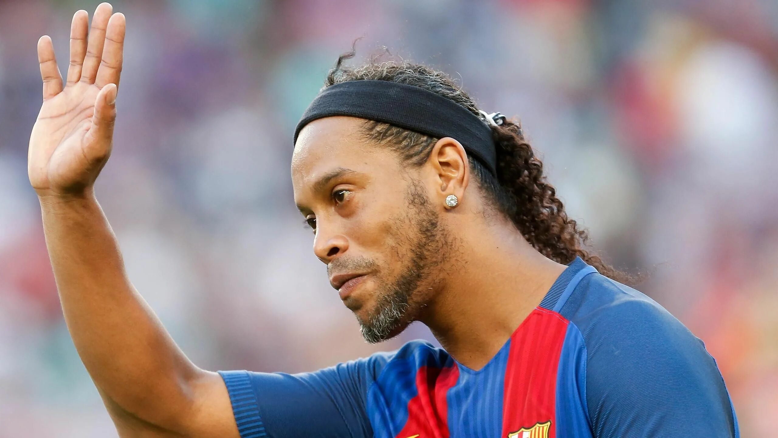 Роналдиньо барселона. Когда родился роналдиньо. Роналдиньо 2007. Роналдиньо 2015. Роналдиньо гаушо.