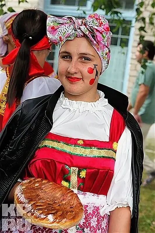 Праздник пирога в ширяево 2025. Праздник вишневого пирога. ширяево праздник вишневого. праздник вишни в ширяево. праздник вишневого пирога в ширяево 2025.