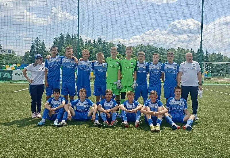 Михаил смирнов факел 2023. Химик август вурнары футбольный клуб. Химик август вурнары футбольный клуб. Владимир дядюн факел 2022. Фк химик август.