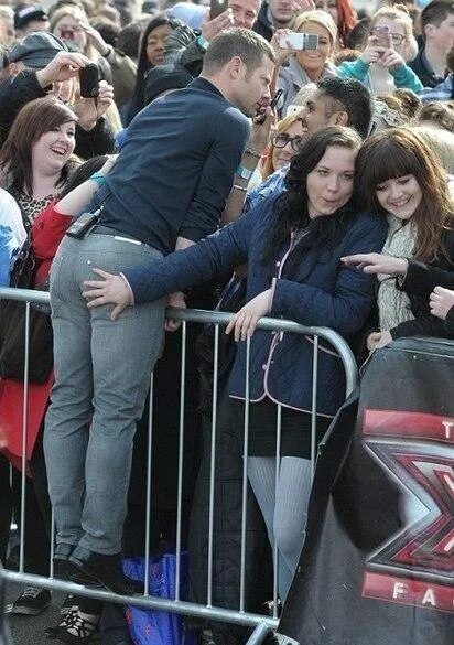 Девочка спалилась. Без палева изменила. Девушка омномном. Вообще без палева. Без палева изменила.