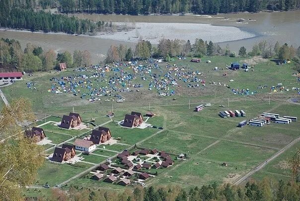 Талда республика алтай. Горно-Алтайск Талда. Деревня Талда горный Алтай. Талда туристический комплекс. База Талда Алтай.