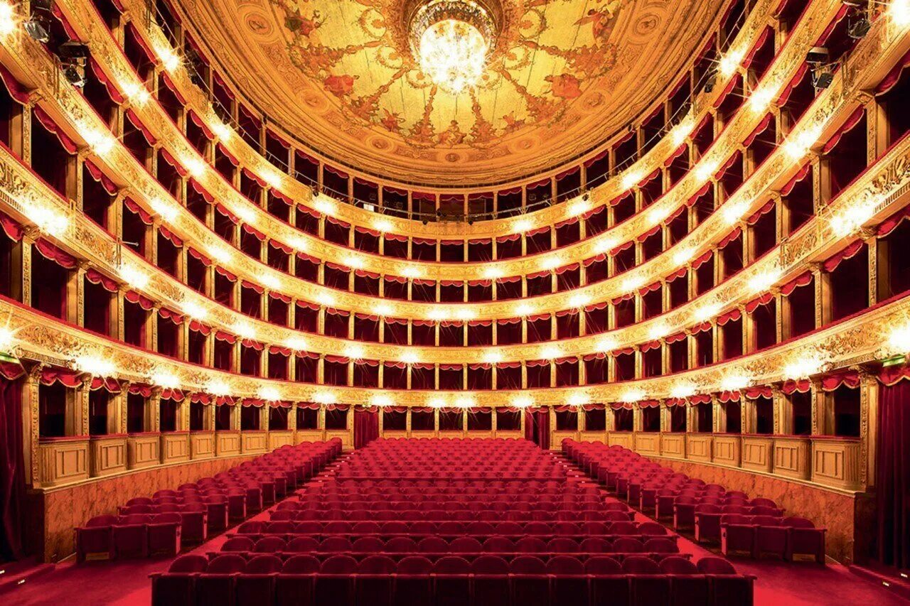 Зрительный зал имеет. Театро арджентина. оперный театр в риме. teatro opera аргентина. римский оперный театр зал.