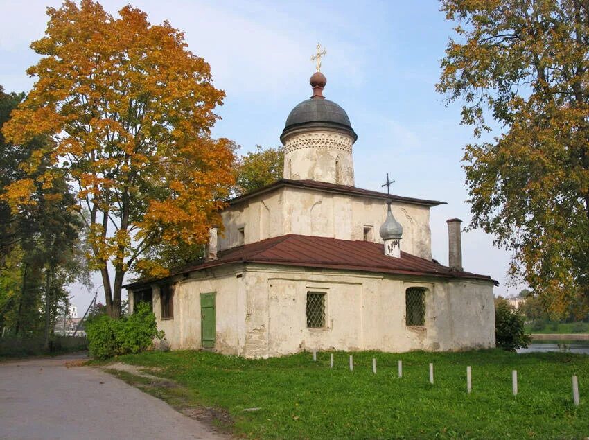 Храм климента псков. Морской храм святителя климента римского псков. климентовская церковь псков. церковь климента папы римского псков. климентовская церковь великий новгород.