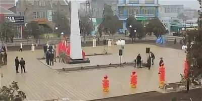 Площадь героев кизилюрт. Площадь героев города кизилюрта. кизилюрт достопримечательности. площадь кизилюрта фото.