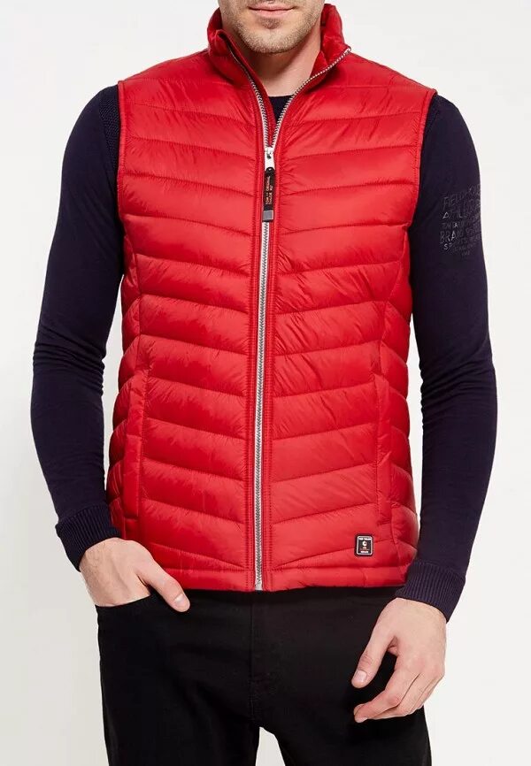 красная жилетка мужская. безрукавка мужская стильная. бордовая жилетка мужская. жилетка мужская с капюшоном богнер. жилет мужской костюмный красный.