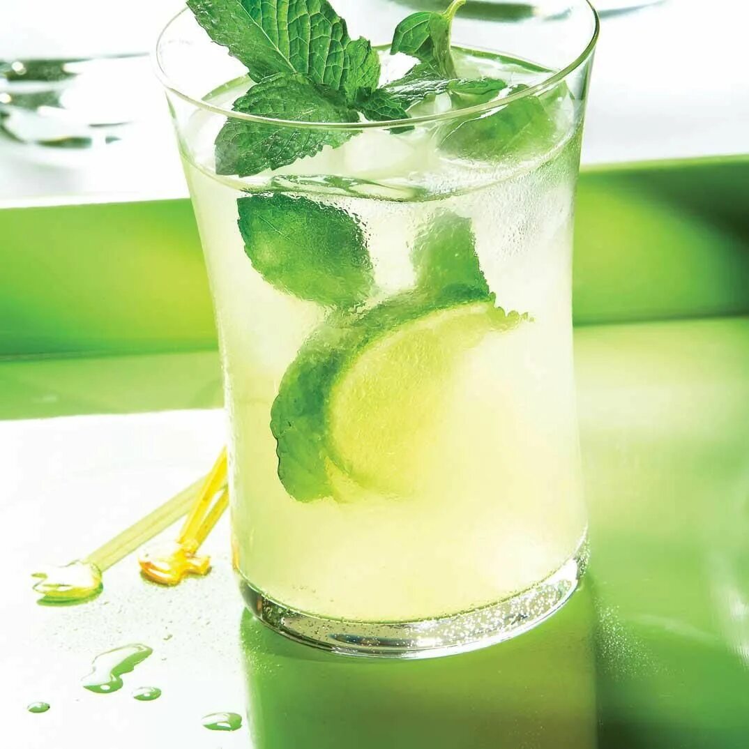 Мохито лет. Грушевый мохито. мохито кето. mojito classic коктейль. кайпиринья.