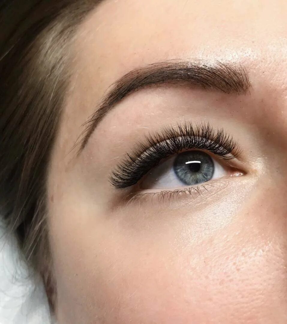 Lash lifting: o que é, vantagens, como funciona para ter cilios mais bonitos e n