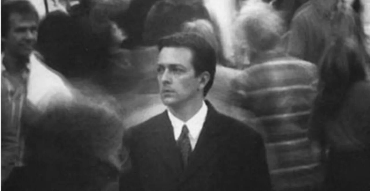 Ve following. Обман сериал дания 1 сезон. Ve following. Последователи сериал постер. Подражатель сериал 2021 постер.