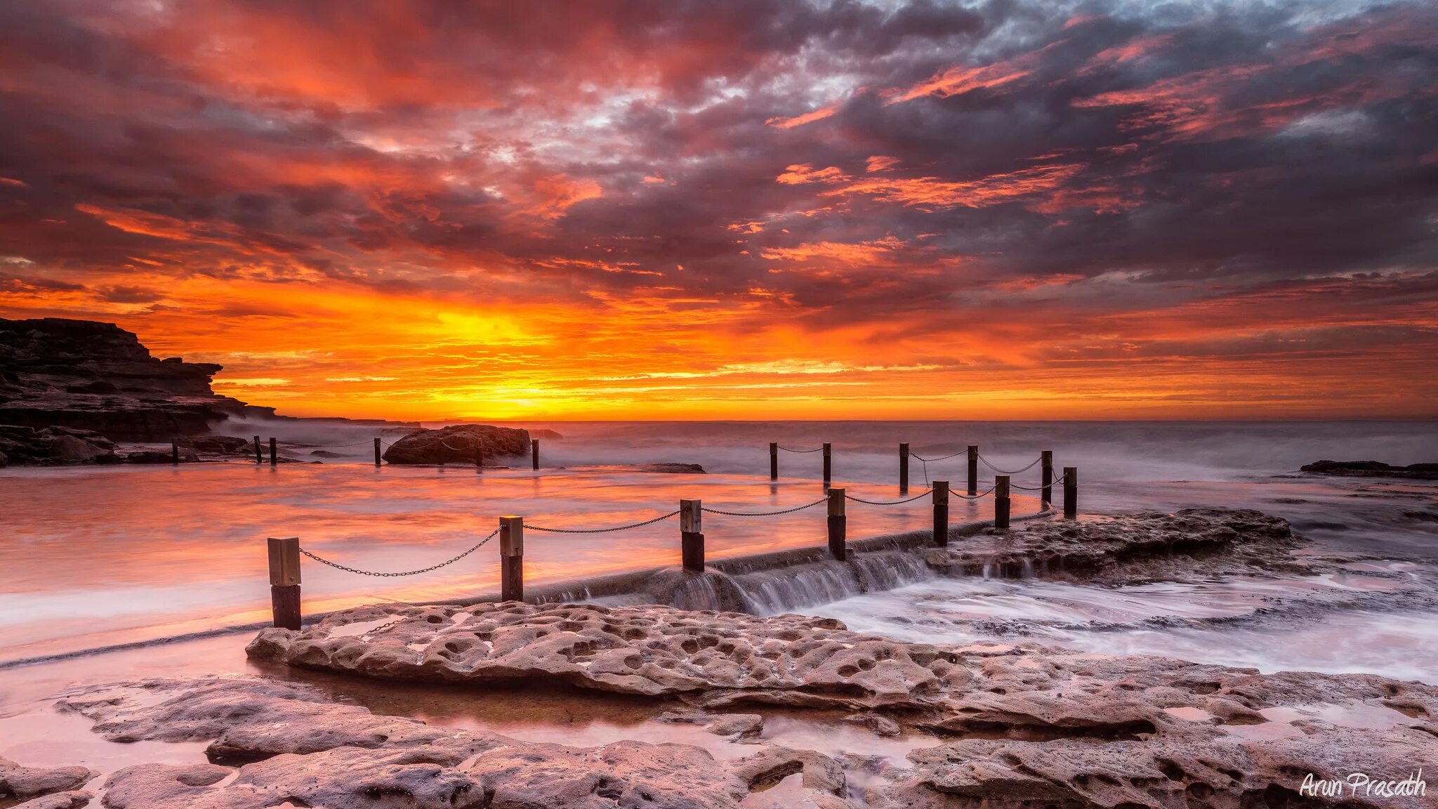 Фиолетовый закат. Красивое море. Sunset перевод. Sunset перевод. Красивый закат.