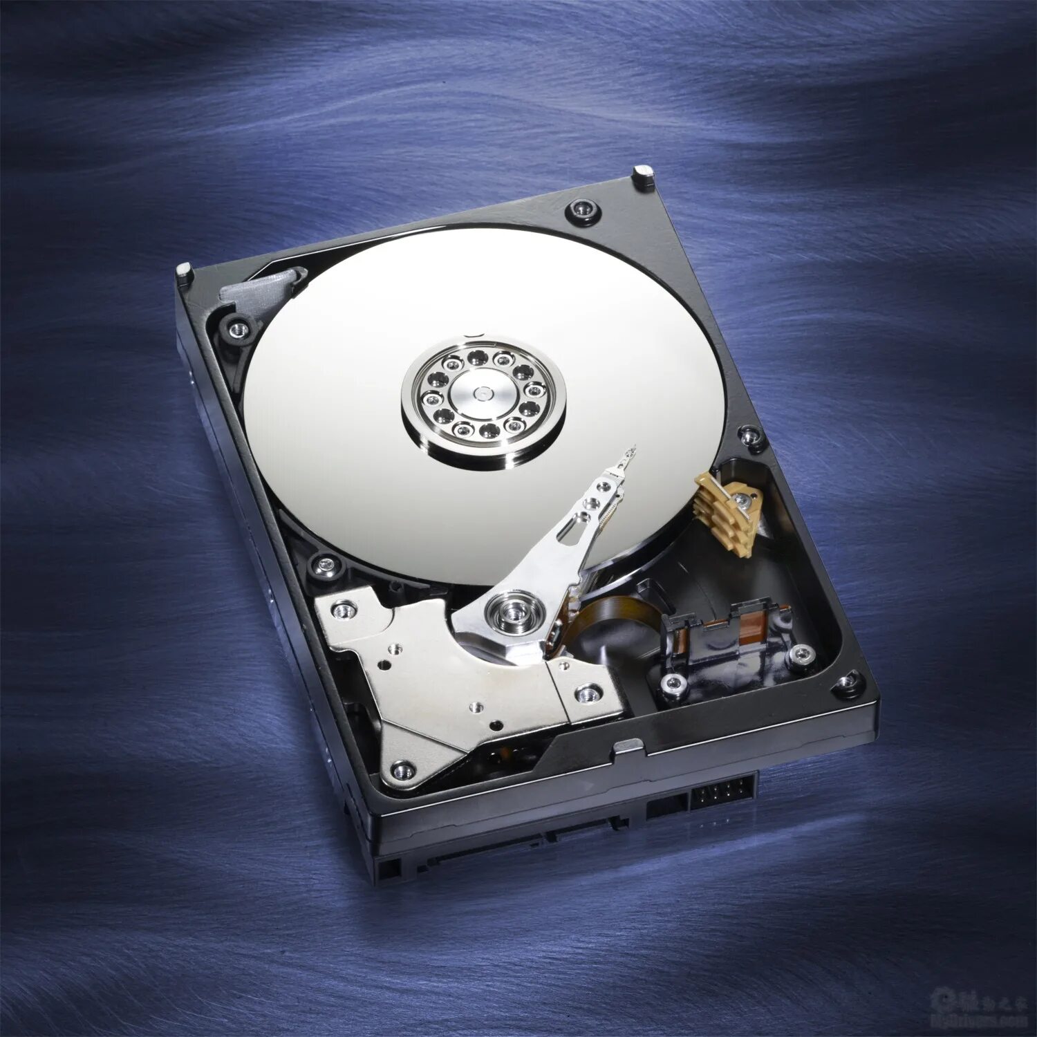 Жесткий диск компьютера является. Накопитель HDD SATA (wd20ezaz). HDD 1990. Жесткий магнитный диск (НЖМД). Western Digital c HDD.