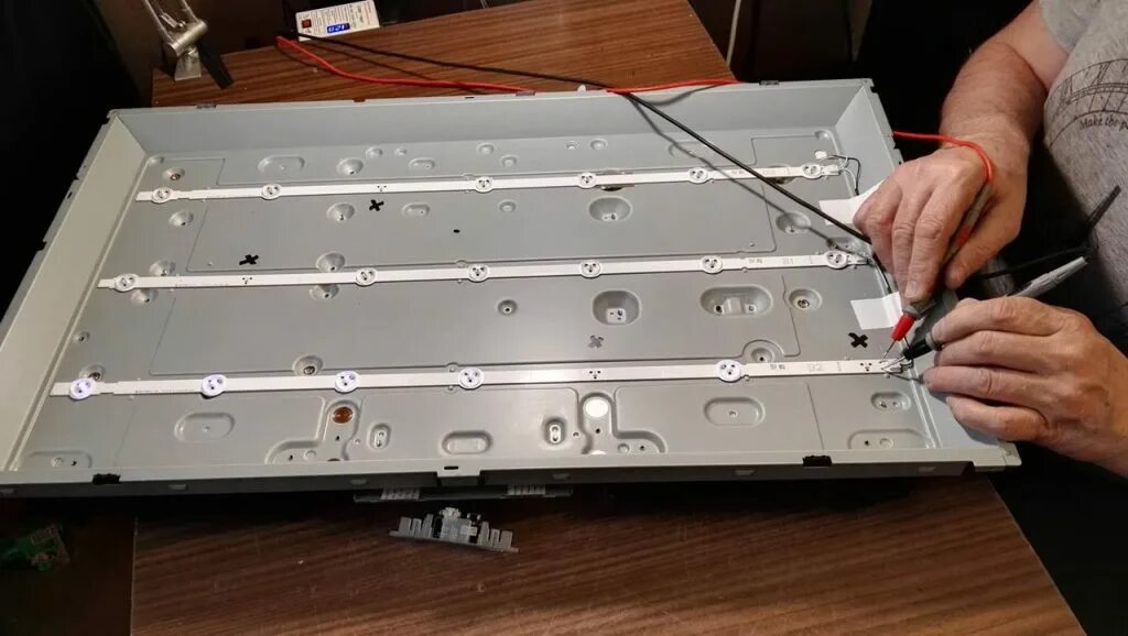 Lg 32ln542v подсветка. Lg 32lb561u подсветка. Телевизор ремонт светодиодная подсветка. Подсветка жк телевизора. (подсветки жк-матрицы телевизора lg.