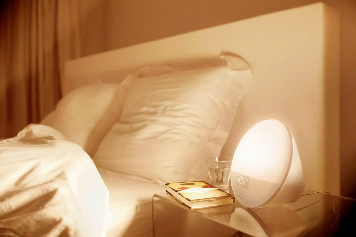 Средства для пробуждения. Световой будильник Philips Wake-up Light hf3520/70. Световой будильник Philips Smartsleep Sleep & Wake-up Light hf3650/70. Филипс лампа для пробуждения. Спать со светом.