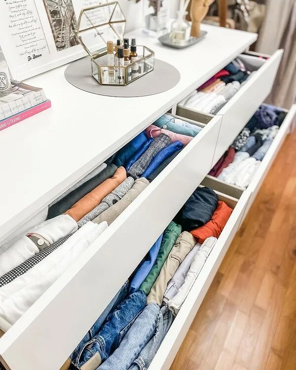 Удобный шкаф для одежды. Шкафы альтернатива гардеробной. Альтернатива шкафу. Икеа штанга платяная ивар. Альтернатива шкафу.